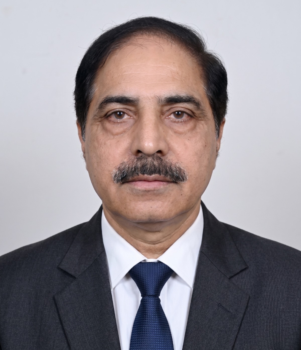 Mr. Vijay Kapoor
